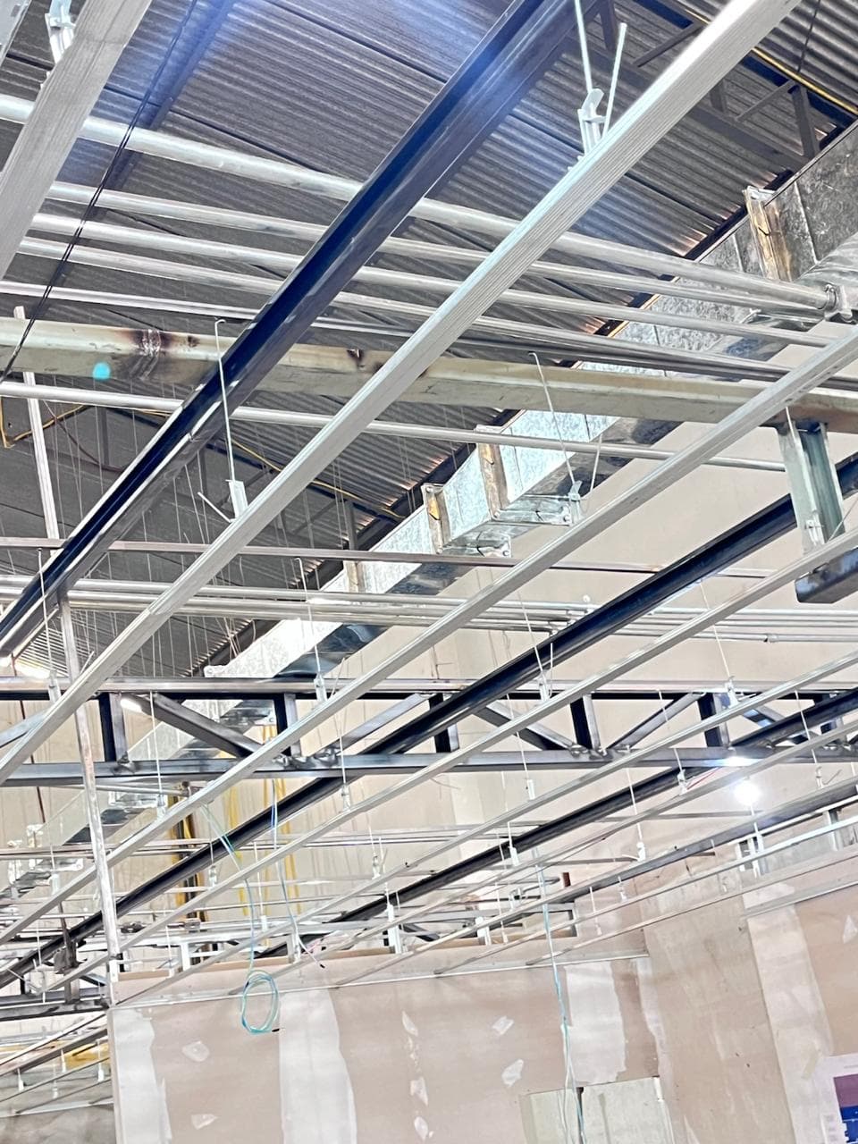 Equipe da Gilberto Construtor executando estrutura em Brasília