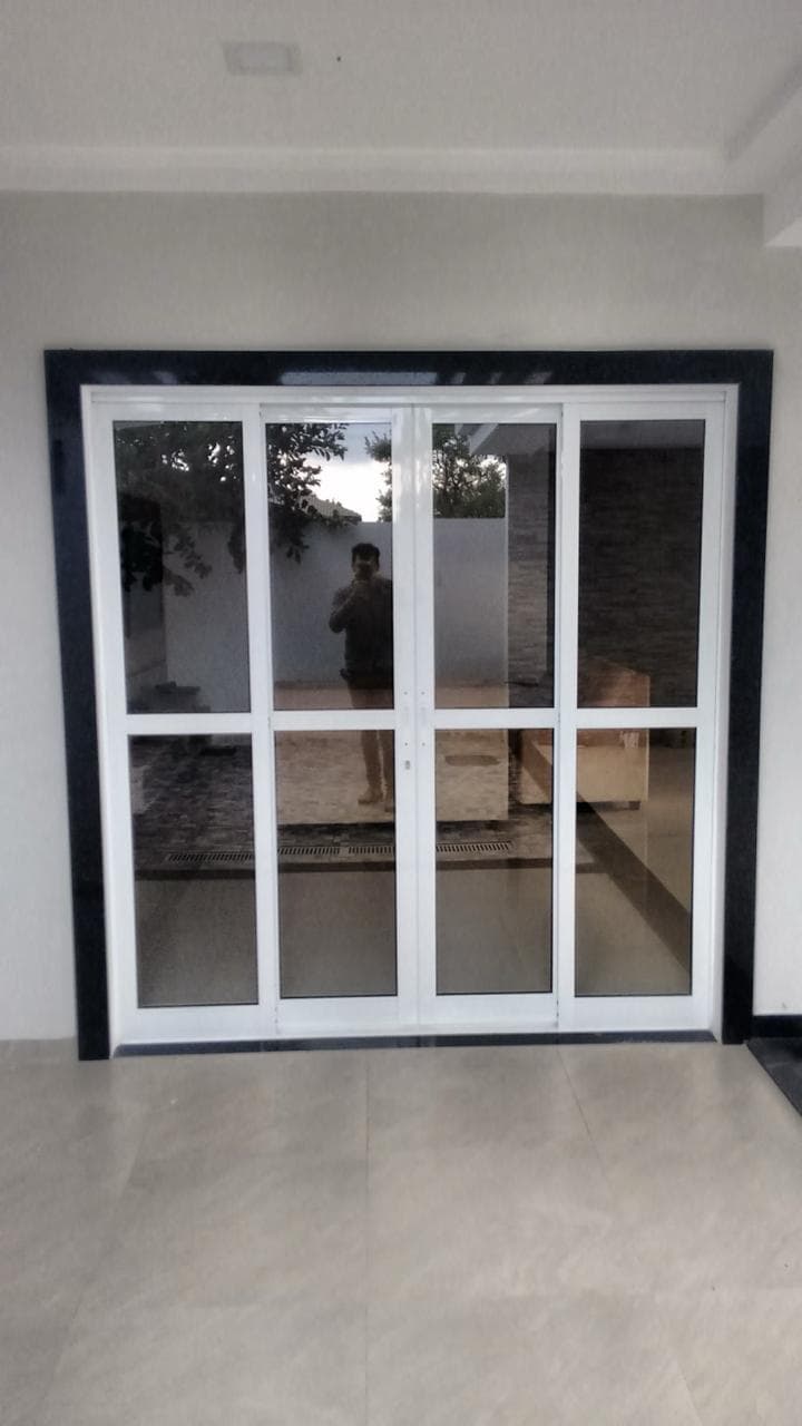 Fachada residencial finalizada pela Gilberto Construtor