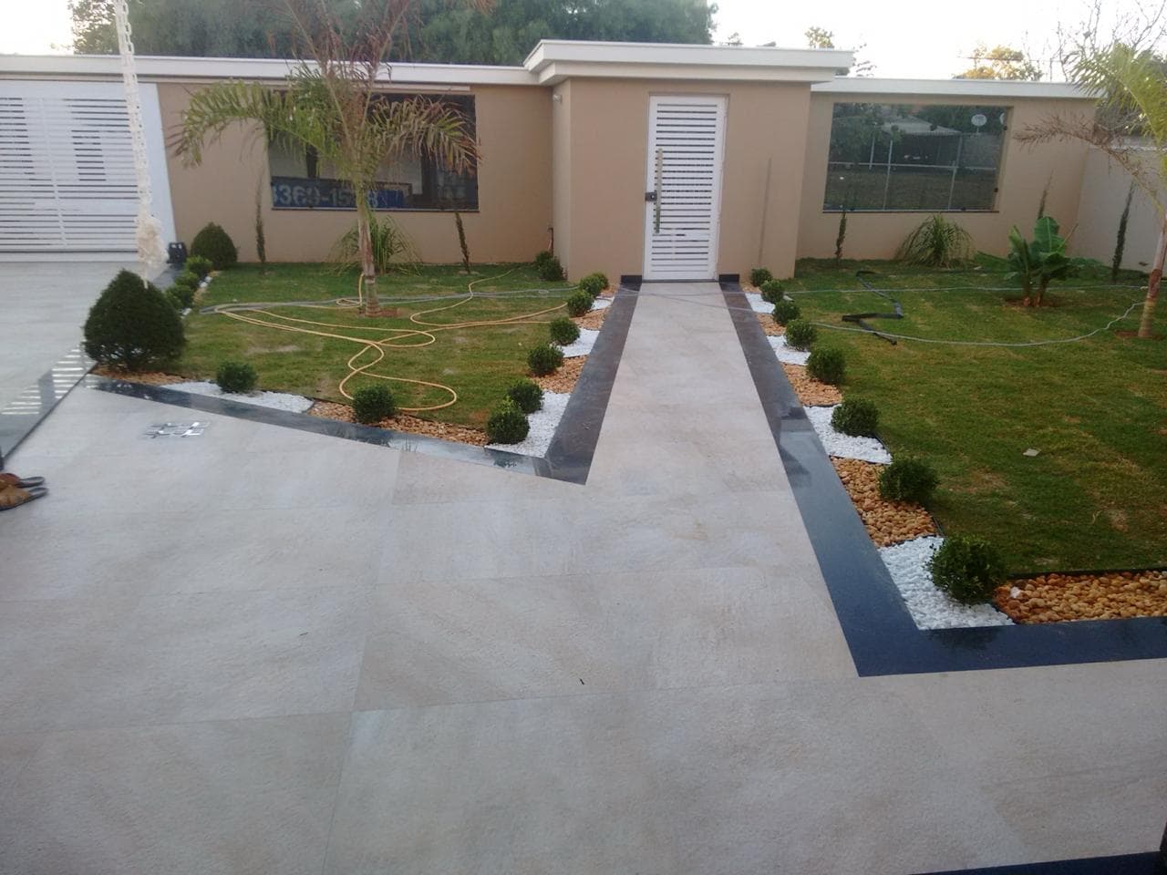 Fachada residencial finalizada pela Gilberto Construtor