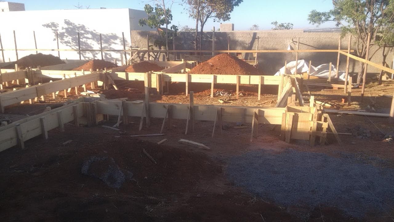 Equipe da Gilberto Construtor executando estrutura em Brasília