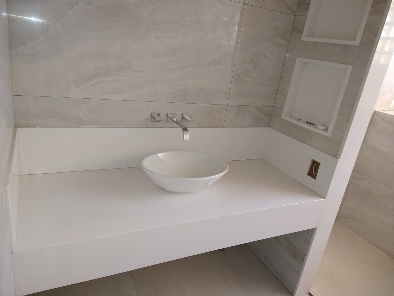 Acabamento em porcelanato executado pela Gilberto Construtor