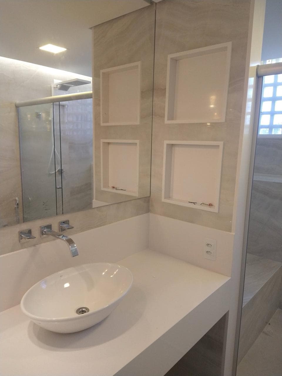 Acabamento em porcelanato executado pela Gilberto Construtor